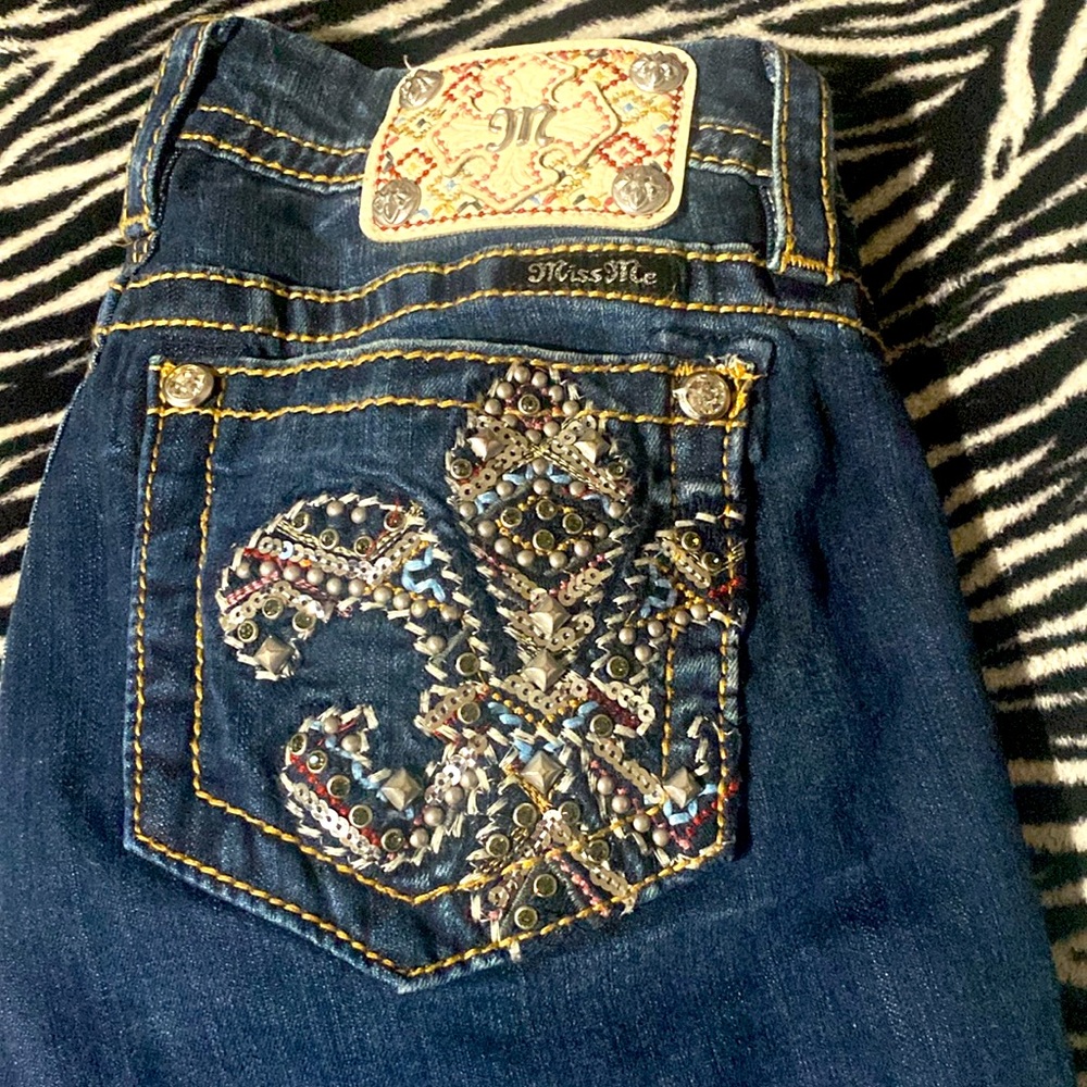 Miss Me Mid-Rise Jeans/Easy Boot
